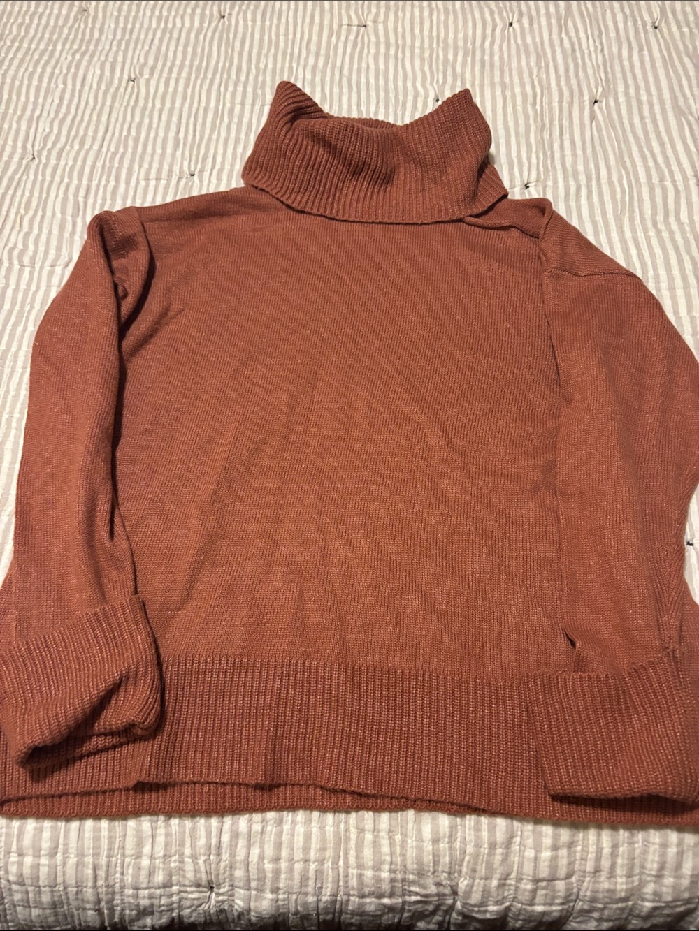 1.STATE Women’s SZ Large Cold Shoulder Sweater w Cuff sleeves